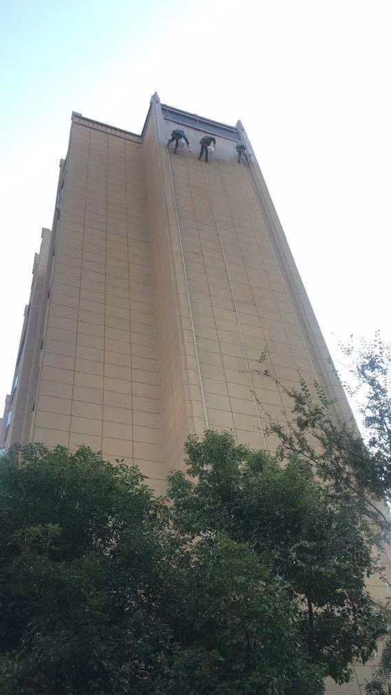 上海蜘蛛人高空外墙清洗服务