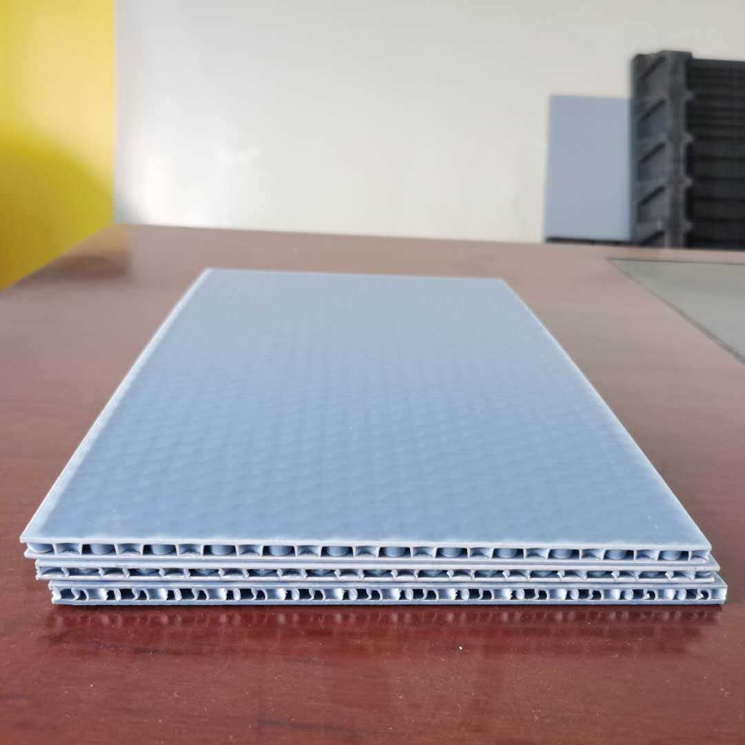 福建厂家供应蜂巢板 表面有纹路蜂窝板厚度2-12MM PP塑料蜂窝板