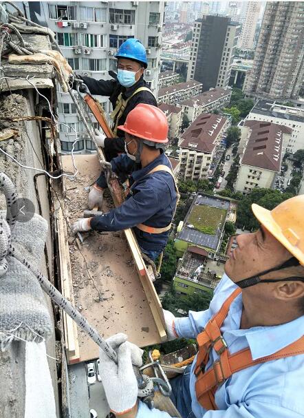 上海高空外墙修漏水图片