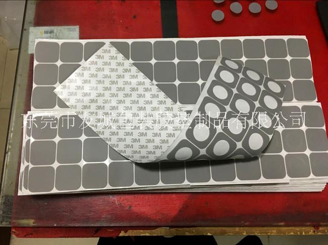 东莞市海口防滑硅胶垫厂家供应海口防滑硅胶垫 自粘透明硅胶脚垫 3M硅胶硅胶 可按照客户要求大小定做