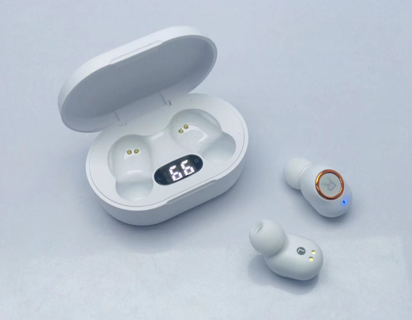 TWS蓝牙耳机，对耳耳机图片