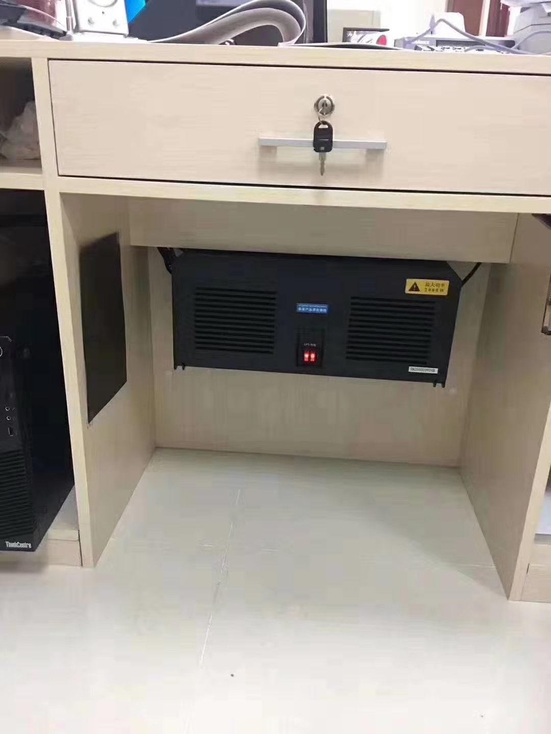 新款银行多功能电源分离器分理器网点柜下线路整理 柜台集中盒