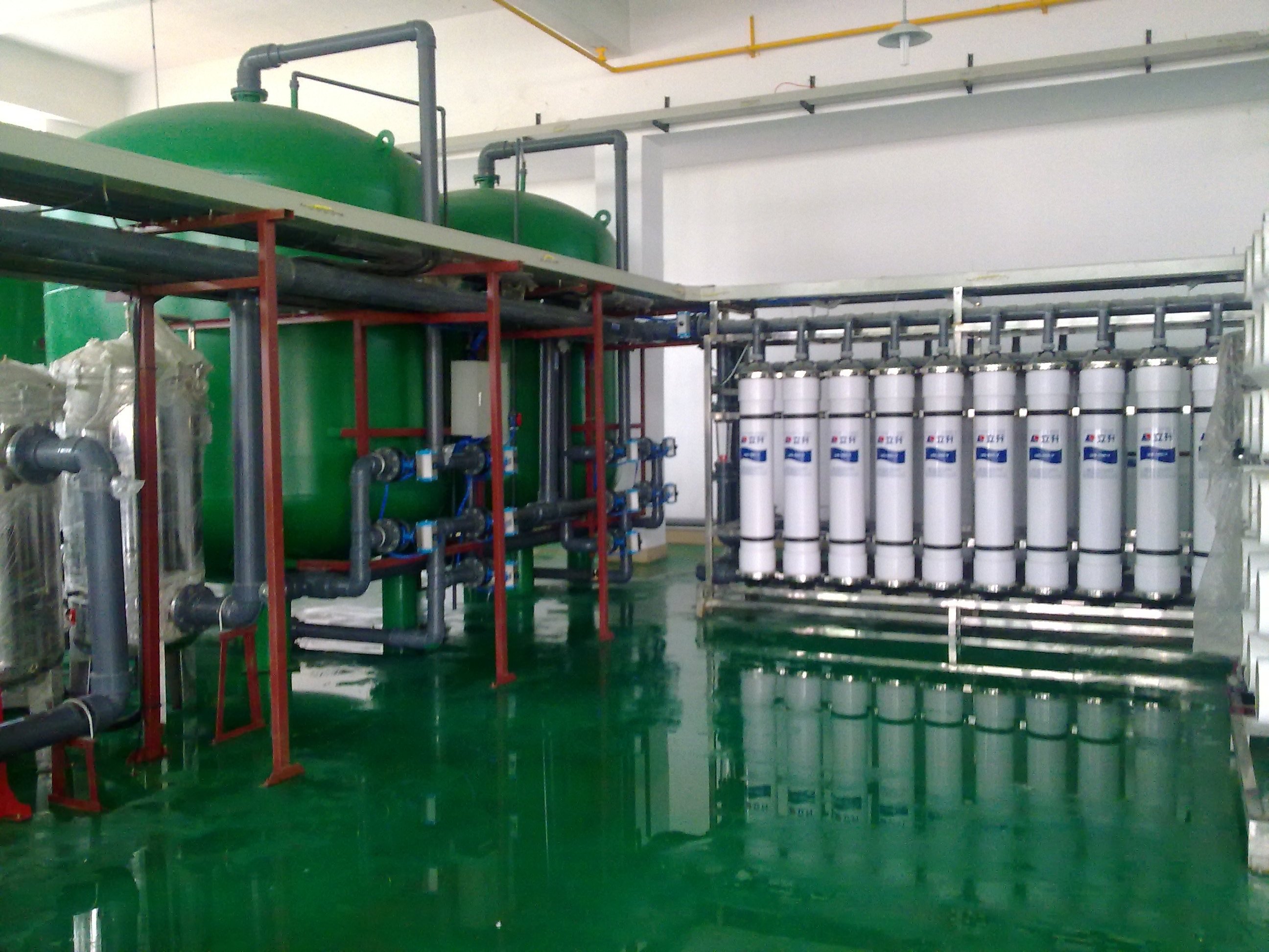 大型矿泉水生产设备纯净水一体式生产设备全自动在线监测水质