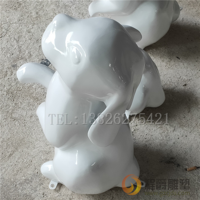 广州市玻璃钢动物雕塑小白兔厂家