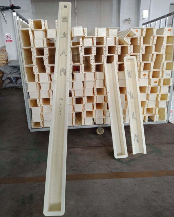 钢丝网立柱模具 钢丝网立柱塑料模具 铁路钢丝网立柱塑料模具 高铁钢丝网立柱模具
