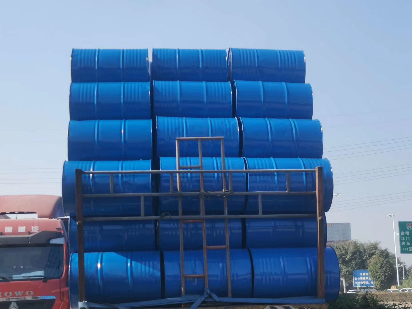 供应广东佛山二手吨桶 200公斤大胶桶 塑料桶 化工桶开口 铁桶 125公斤桶 四骨塑料桶