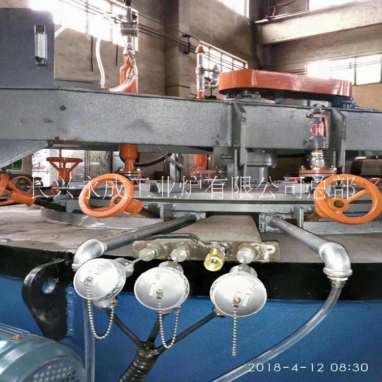 浙江长兴75kw小型气体软氮化炉 铸件模具钢渗氮炉图片