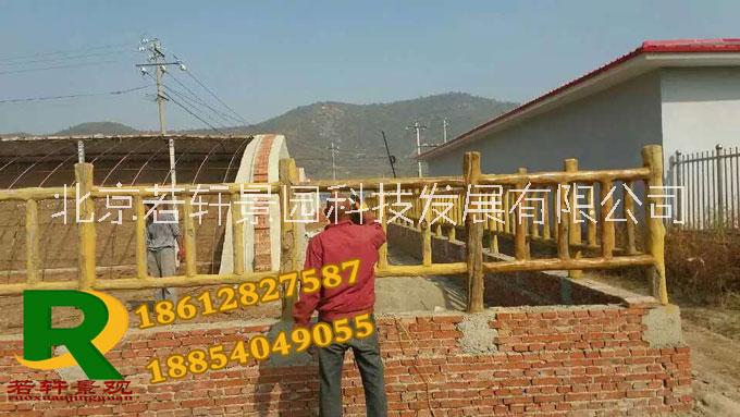 北京仿木栏杆,河北仿真树大门,水泥仿木护栏厂家 水泥仿木栏杆,仿木护栏厂家