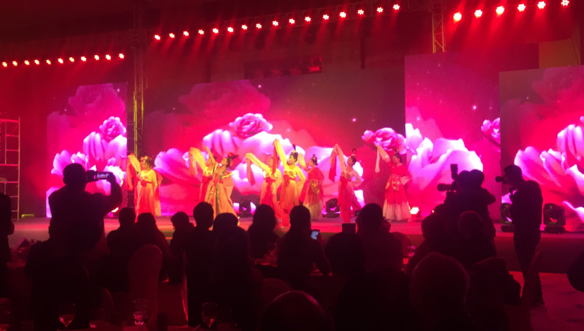 西安商业舞蹈队表演 现代舞 民族舞，古典舞，街舞表演
