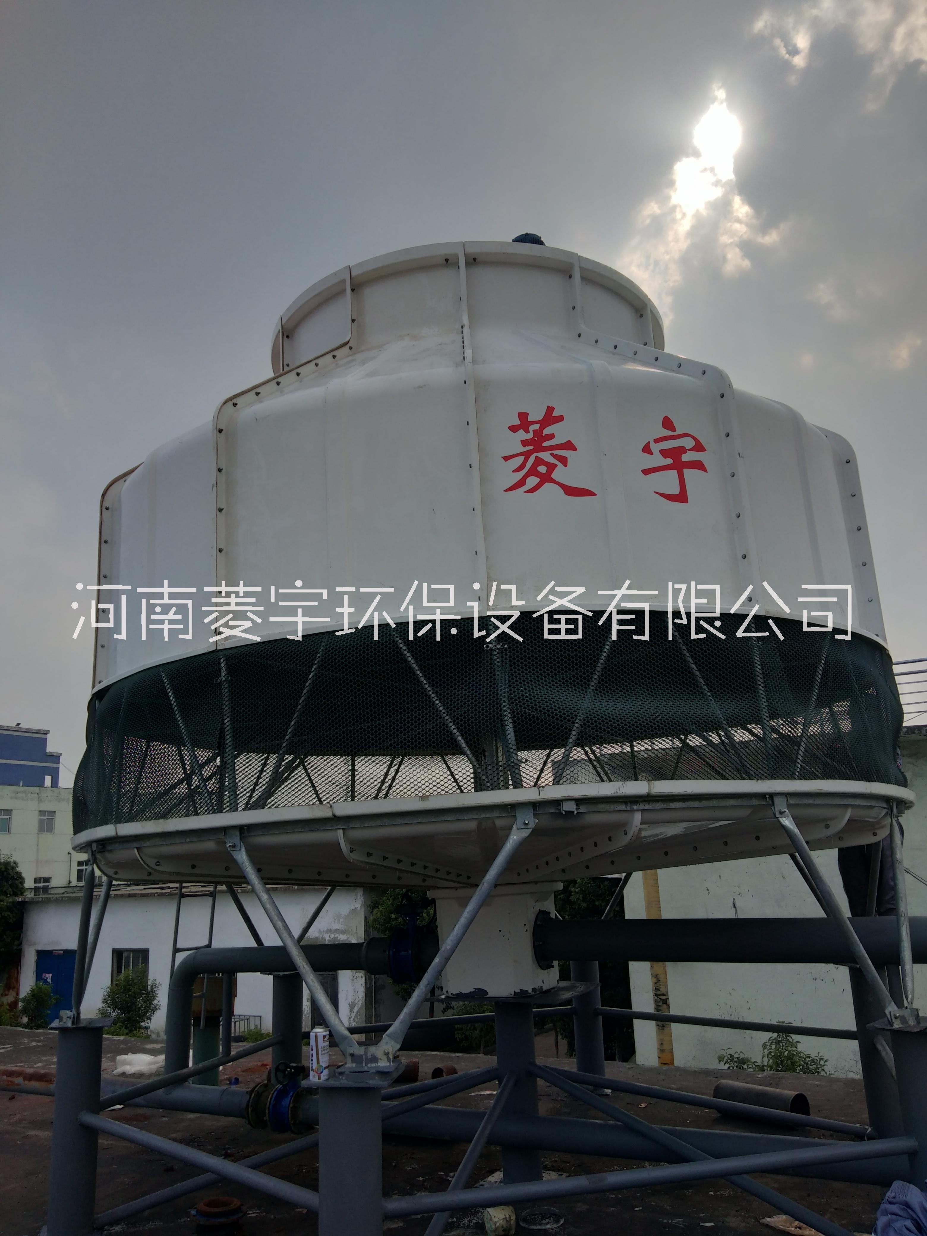 河南鹤壁300吨圆形冷却塔玻璃钢逆流低噪音冷却塔风机更换及填料更换