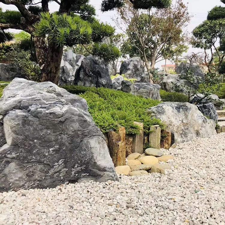 天然景观石厂家批发 黑山石点缀石自然石奇石