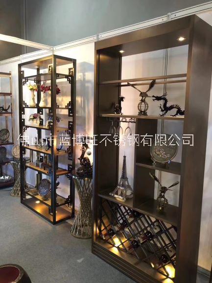 不锈钢工艺品奖牌展示柜 商品展示