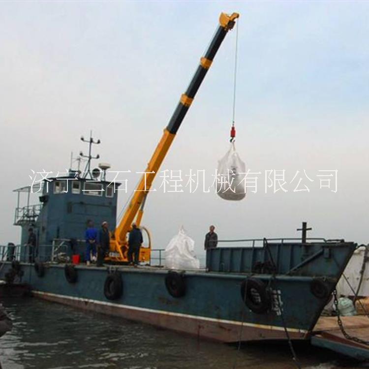 出口大小型船吊臂 在广东买这样一台出口吊机需要多少钱