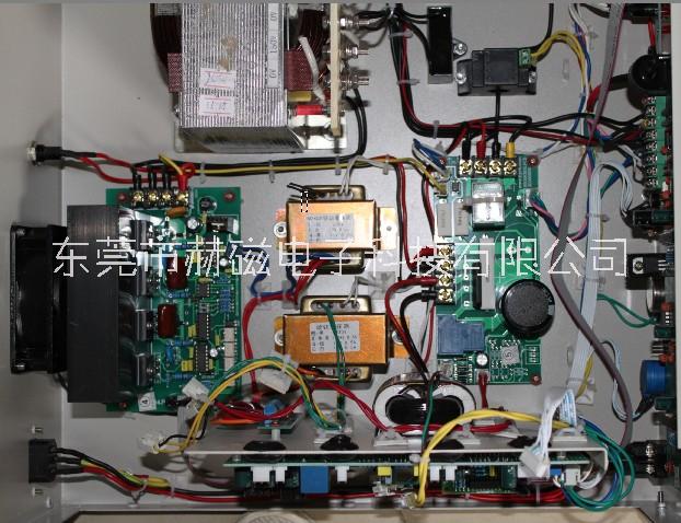 东莞市赫磁HC3001旋钮式变频电源厂家赫磁HC3001旋钮式变频电源 电子产品测试老化用变频电源  东莞变频电源厂家直销
