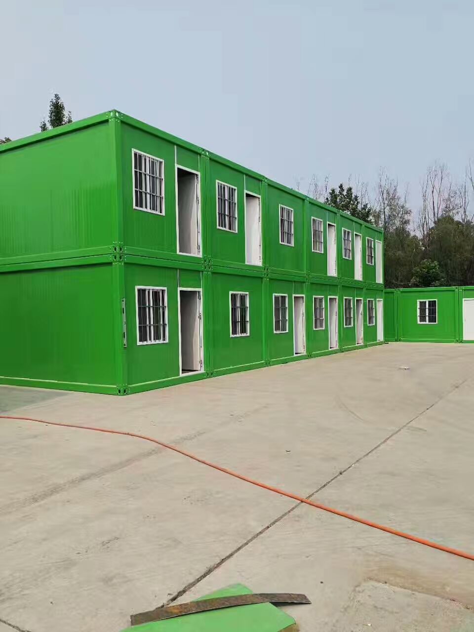 内蒙古厂家生产安装住人集装箱彩钢活动房