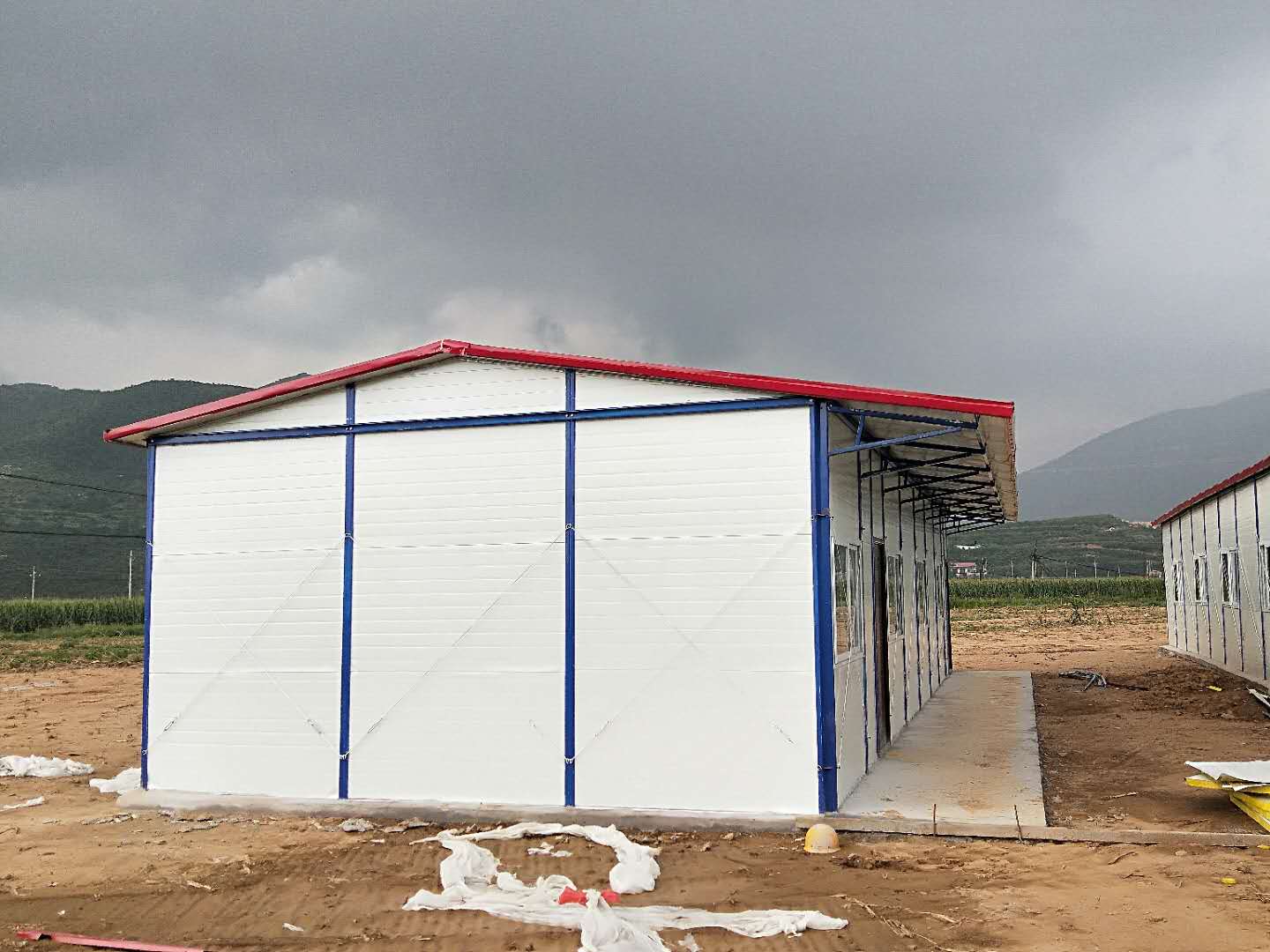 内蒙古防火彩钢房生产厂家 锡林郭勒安装轻钢树脂瓦