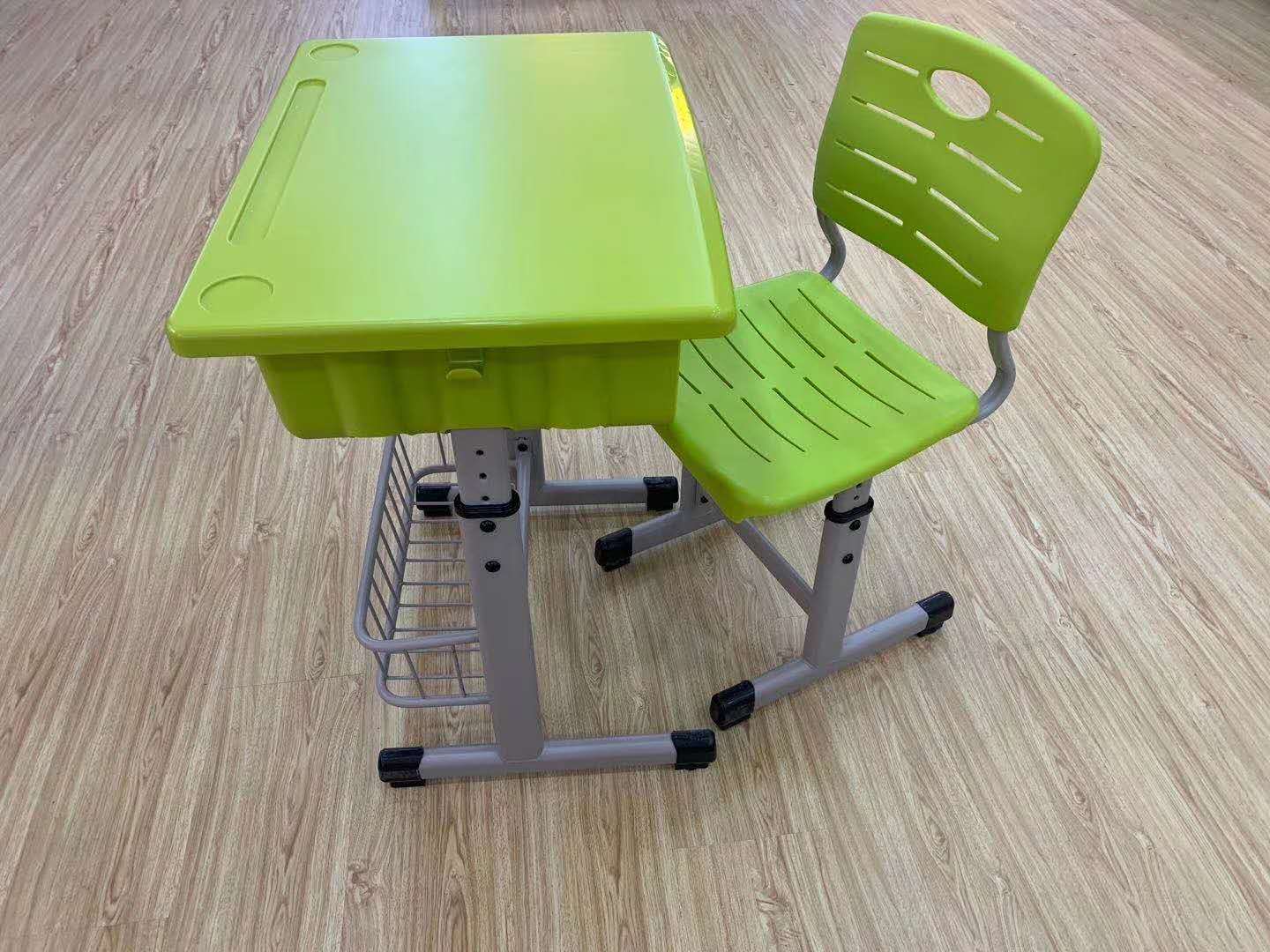 abs塑料课桌椅 中小学生桌椅学批发