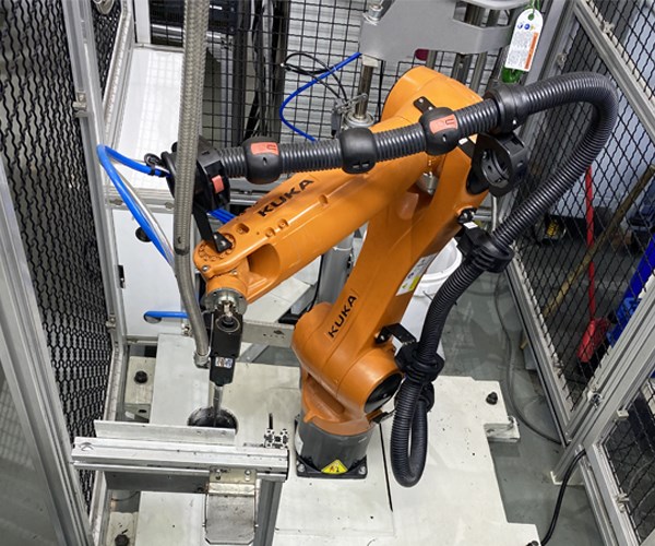 潍坊大世机器人涂胶工作站系统成 供应