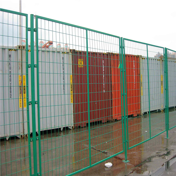 北京市高速公路护栏网 草绿色浸塑护栏网  边框护栏网  隔离防护栏