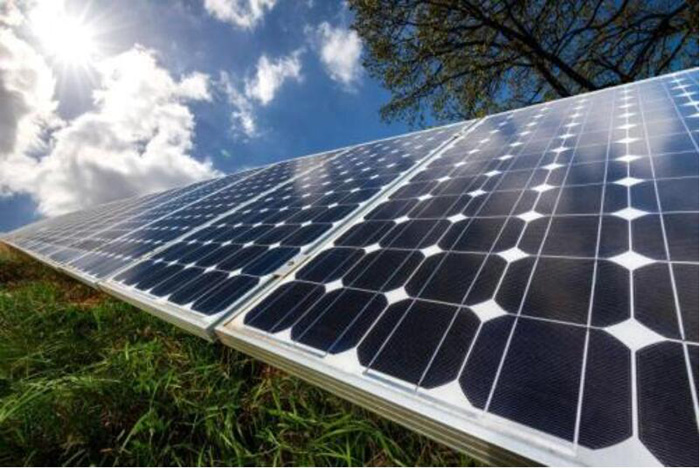 广东晶天太阳能电池组件180W太阳能光伏发电站A级光伏组件图片
