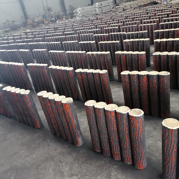 山东德州供应混凝土仿树皮围挡 仿木桩生产 可定制尺寸 颜色