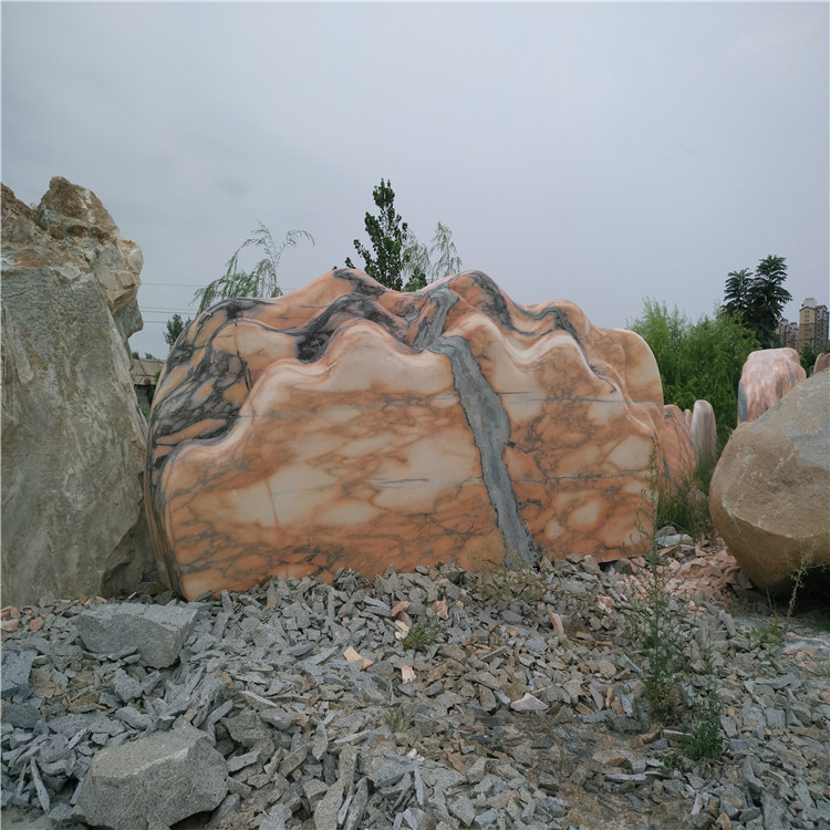 南阳市大理石散置自然石厂家大理石散置自然石 五彩石产地供应 可与其他景物结合使用