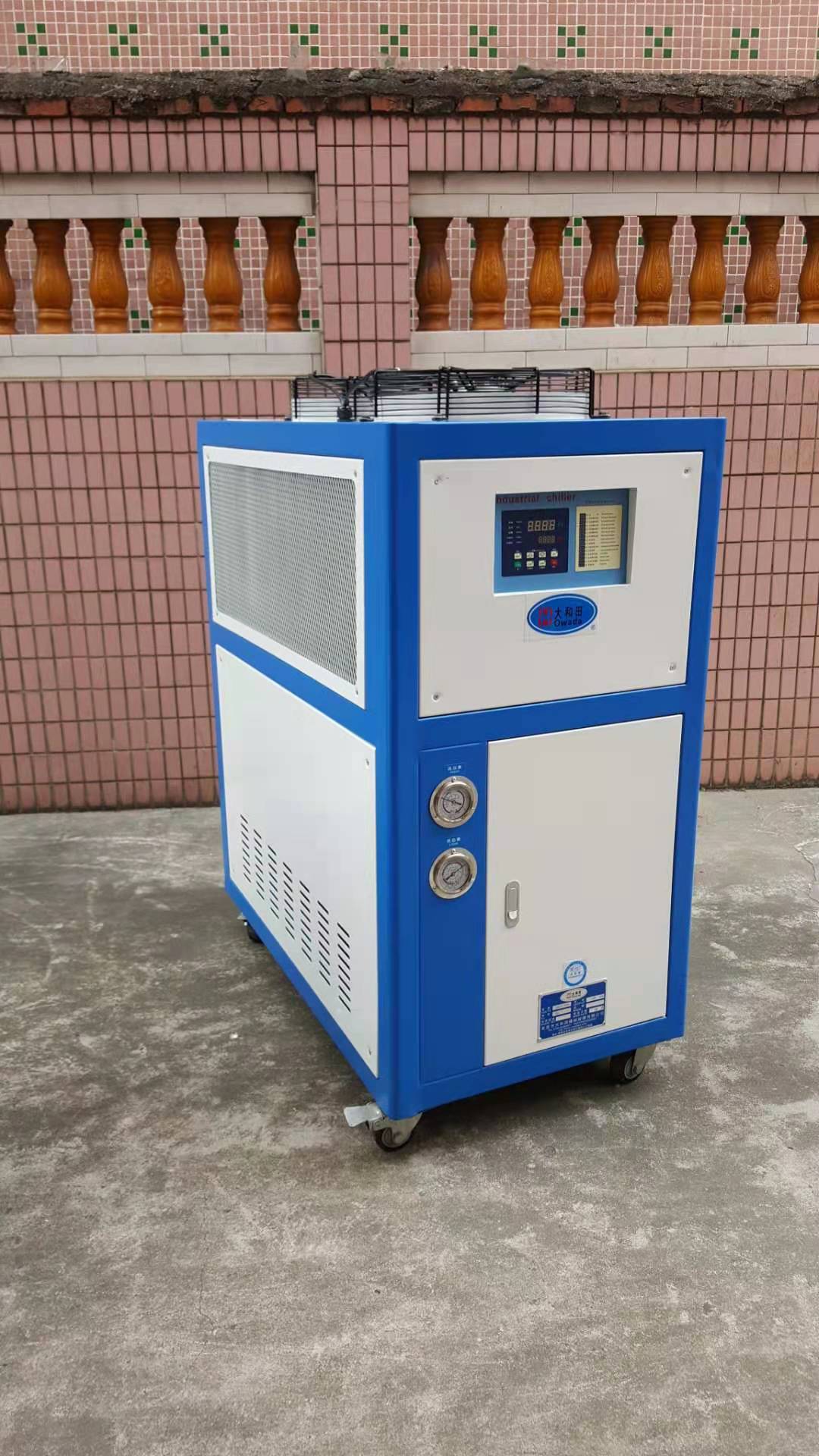 5HP风冷箱体工业冷水机组供应5HP风冷箱体工业冷水机组