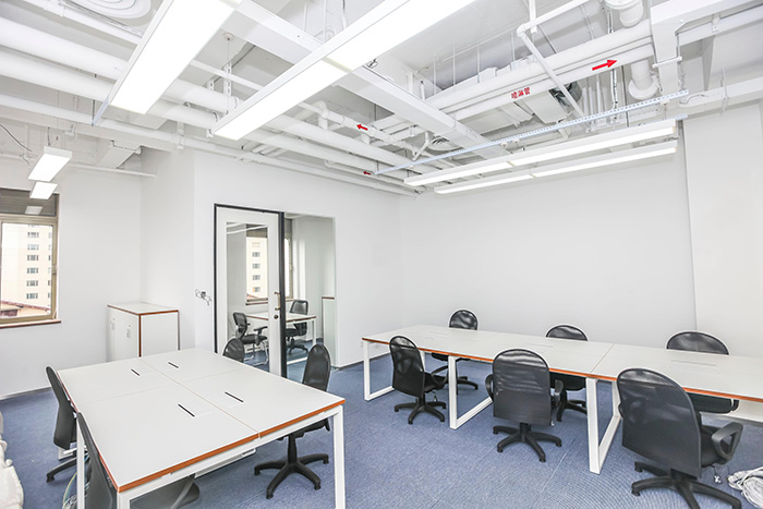 深圳小型办公室装修空间该如何装饰图片