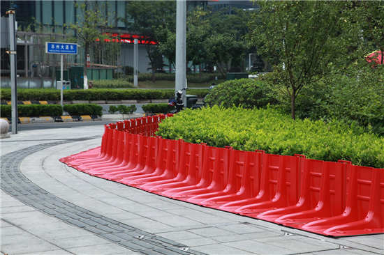红色ABS塑料挡水板，新型市政内涝引流用防汛挡水板