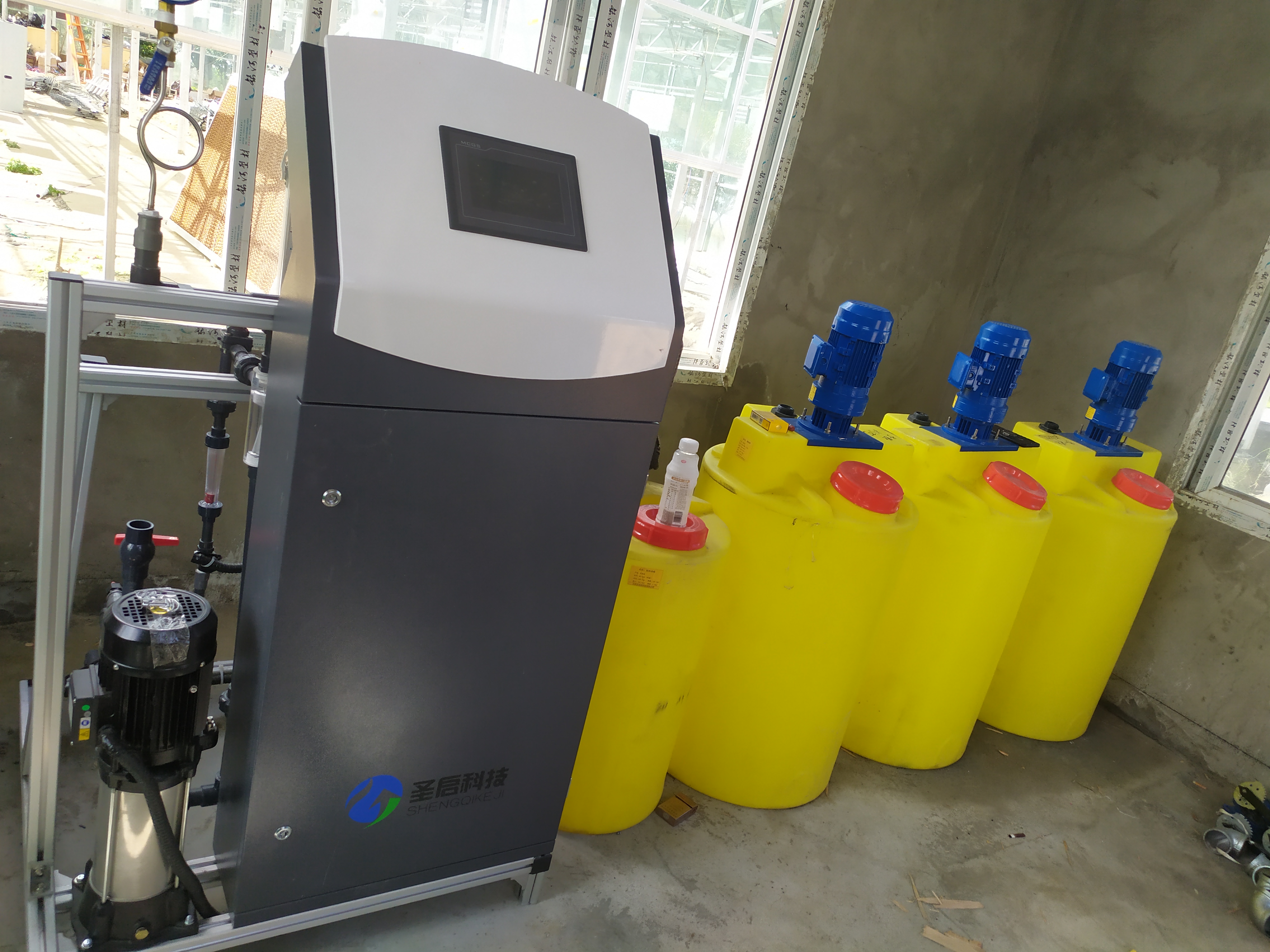 三通道智能水肥机实现水肥一体化自动灌溉施肥 三通道智能水肥机水肥一体化