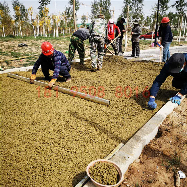 宁夏银川彩色透水混凝土厂家施工，价格优惠图片