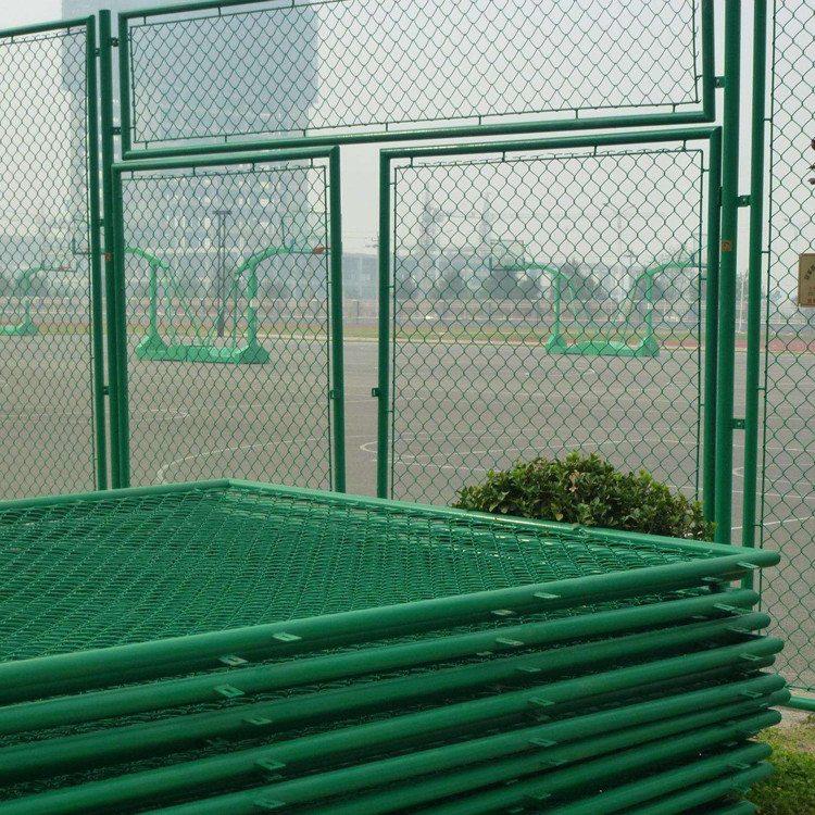 浸塑球场围网 体育场防护网 学校篮球场围栏网 足球场防护网