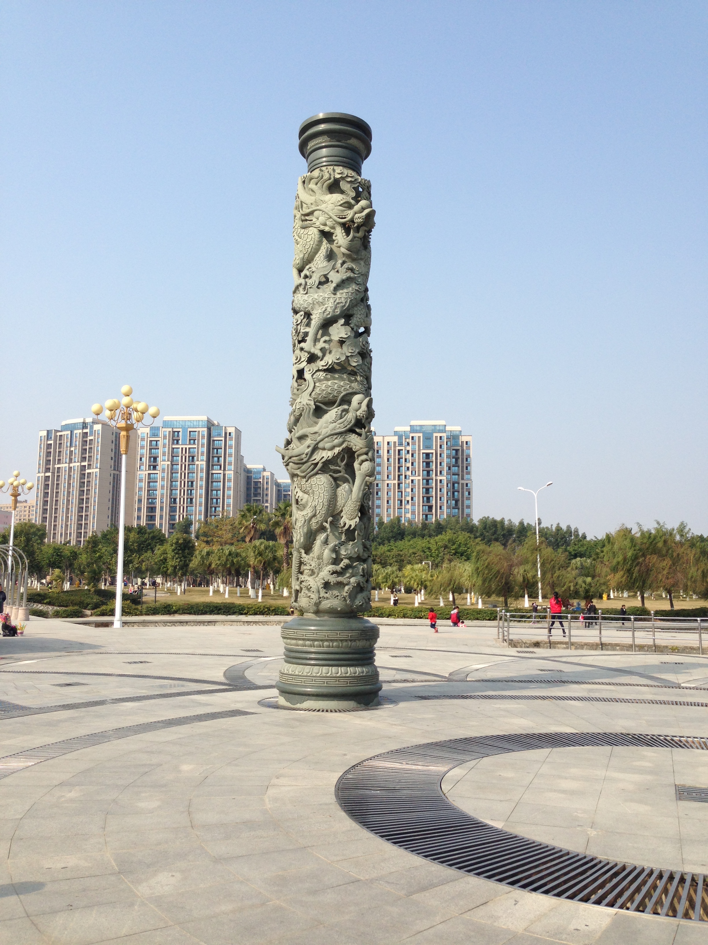 精美工艺龙柱 公园景观石雕龙柱 仿古石雕龙柱图片
