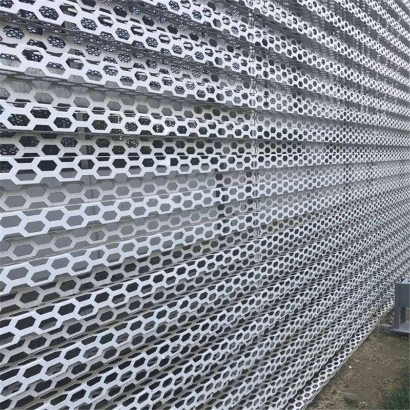 衡水市奥迪外墙装饰网厂家奥迪外墙装饰网-铝板和镀锌板两种材质的区别以及价格