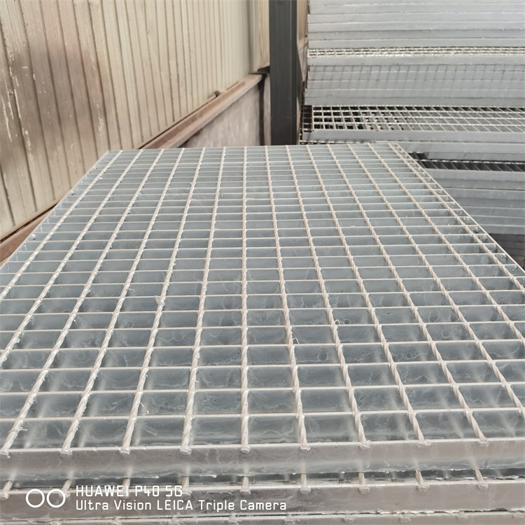 热镀锌平台钢格板河北莱昌生产供应各种规格型号热镀锌平台钢格板格栅板