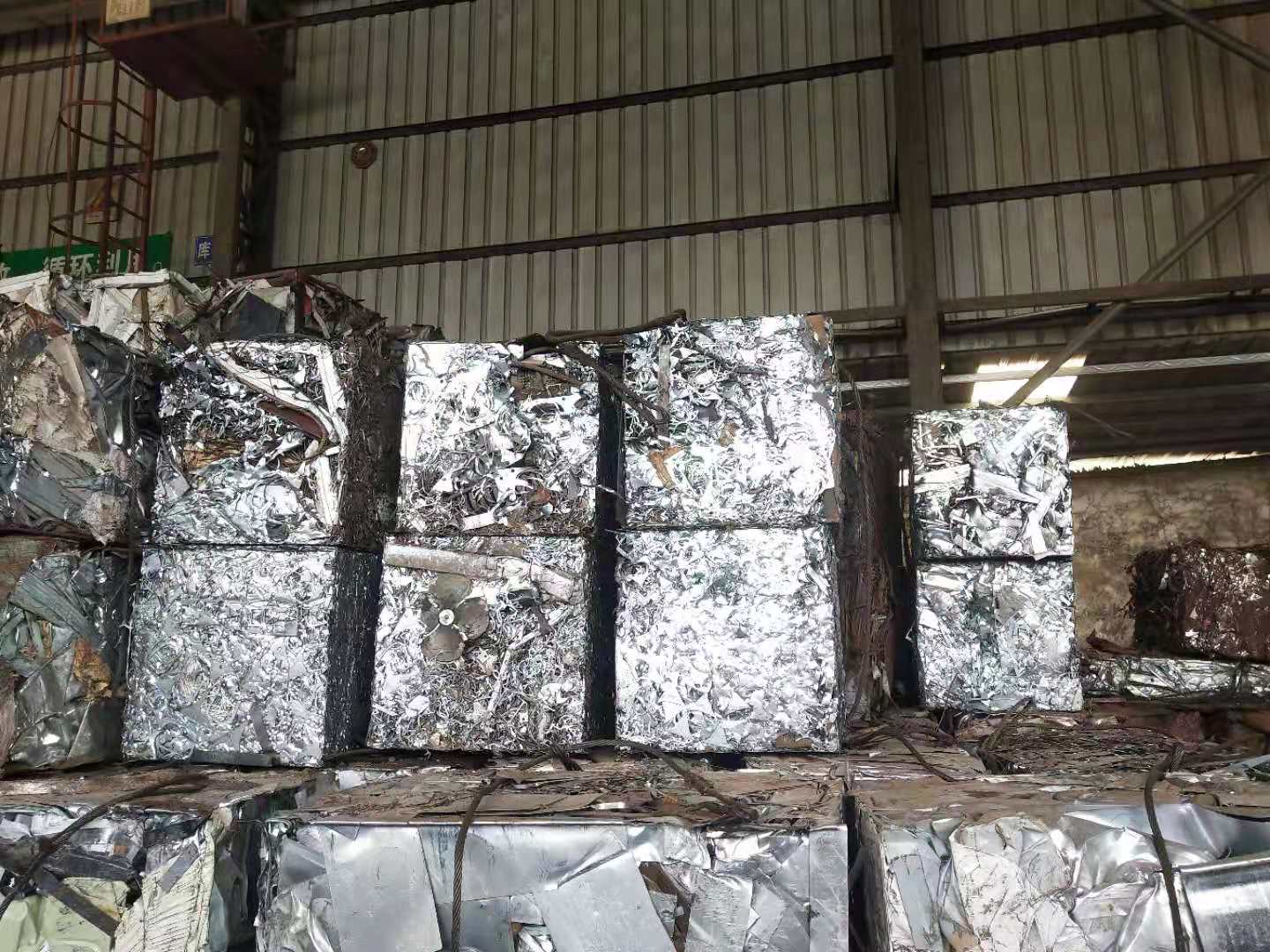 广州荔湾废铁回收资源再生环保公司、回收多少钱、废旧资源再生公司