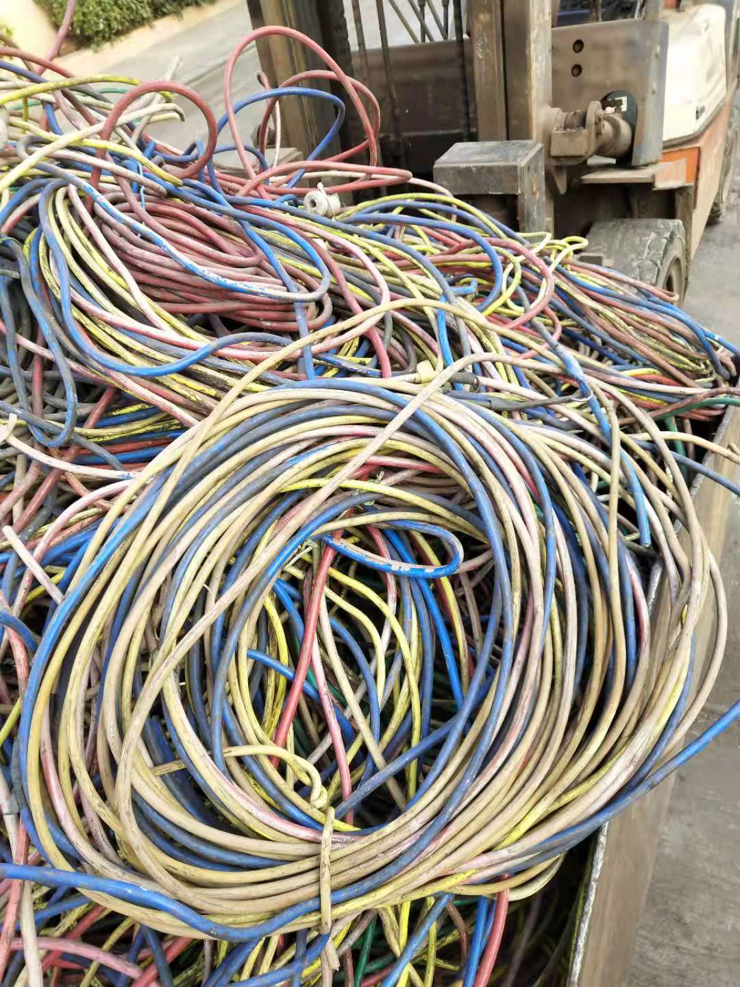 东莞电缆铜电线  上门回收废旧电缆 旧电缆回收商联系电话