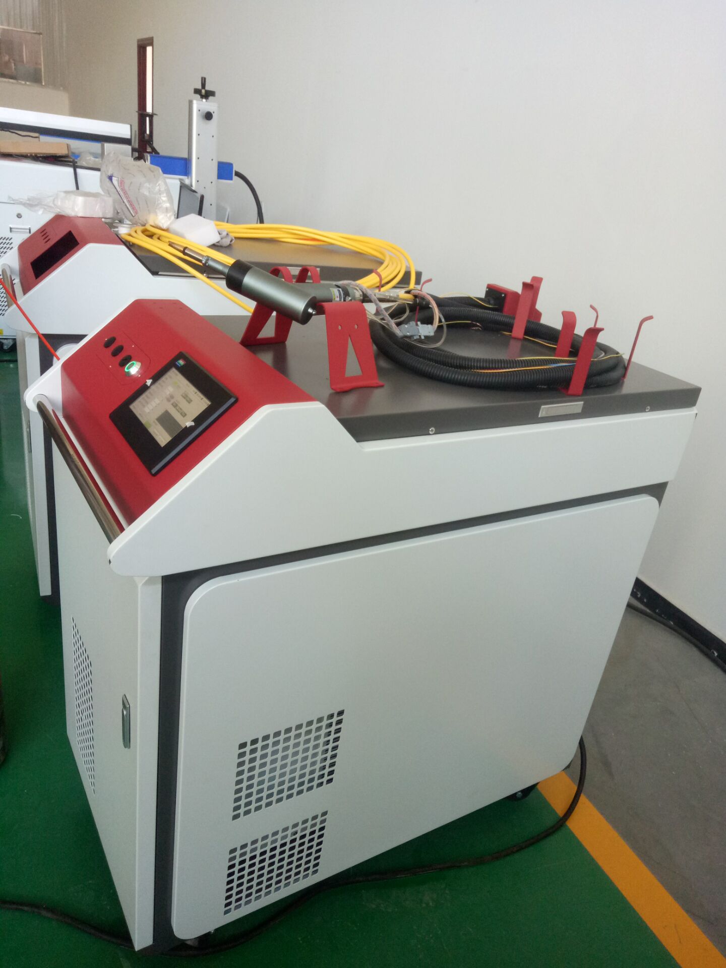 天津门窗激光打标机 手持激光焊接机自动激光焊接机