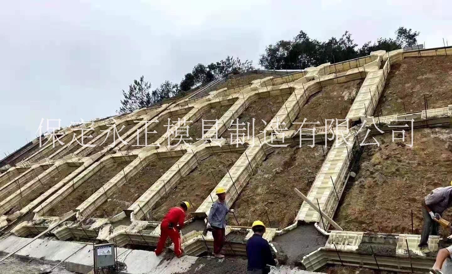 护坡模具硅胶图案定制款护坡模具，永正模具厂家 护坡钢模具图片