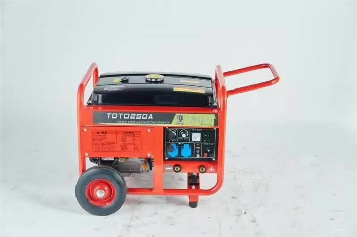 TOTO250A汽油​发电电焊机焊接情况