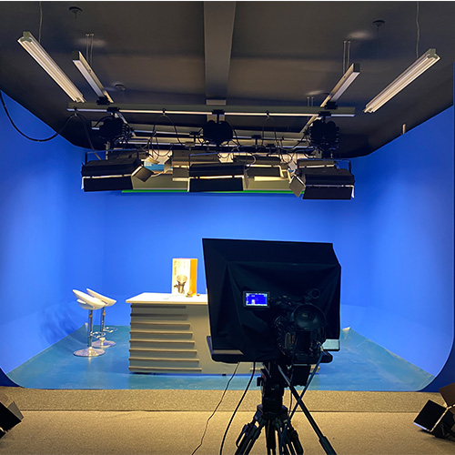 智慧教室 真三维虚拟演播室校园电视台搭建
