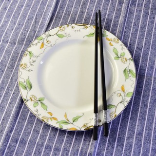 批发陶瓷盘子 家用8寸骨瓷餐盘 陶瓷餐具套装定制 创意碗盘碟画面