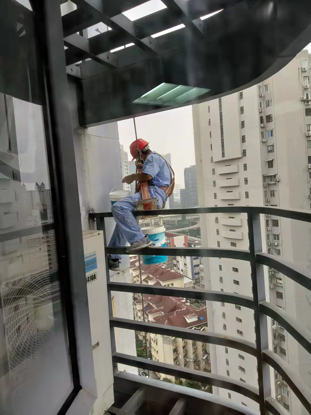 上海市上海吊绳翻新外墙 防水粉刷涂料厂家