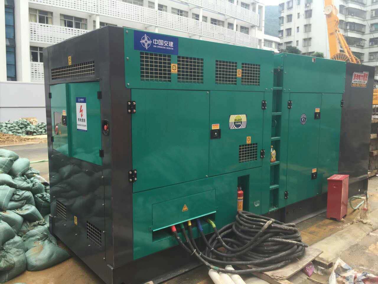 深圳龙岗大型工业区专用静音型发电机出租，工厂应急发电机租赁