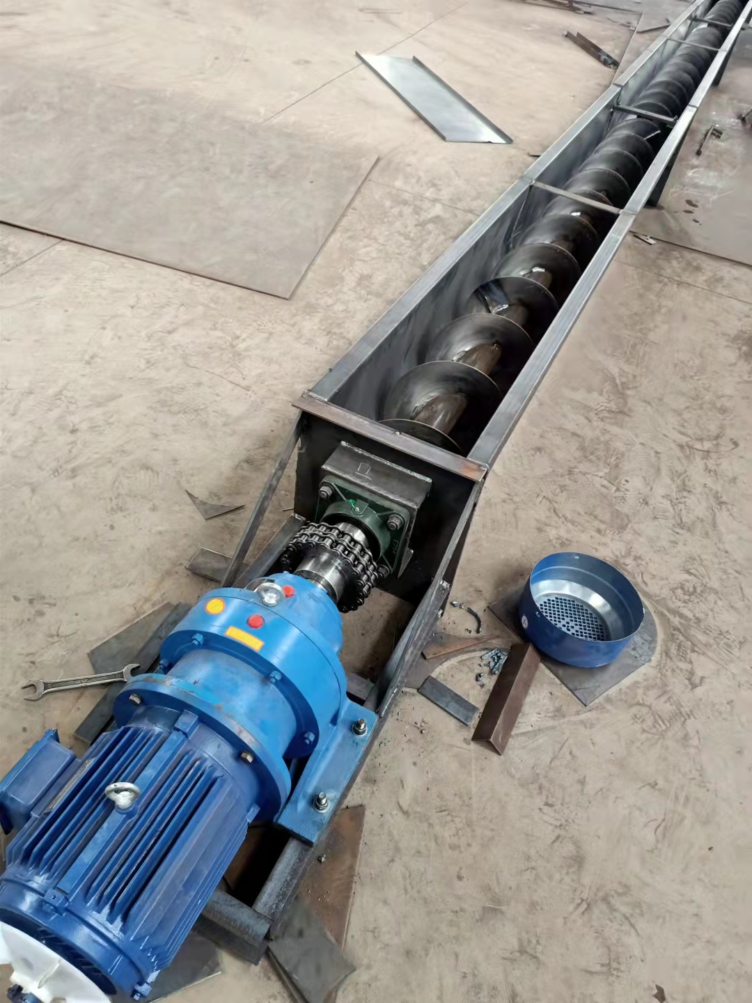 搅拌站使用的螺旋输送机    用于搅拌站的螺旋输送机  绞龙干粉干沙输送机