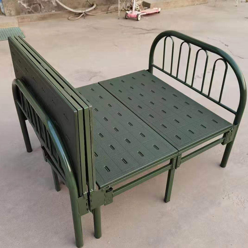 钢塑两折四折床 户外折叠床 军绿色折叠床 简易折叠床 单人吹塑折叠床