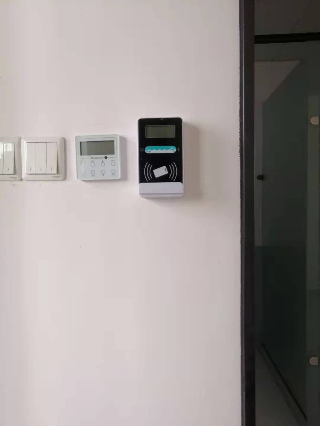 上海刷卡水控器,智能IC卡水控器,淋浴插卡水控系统 上海刷卡淋浴水控器
