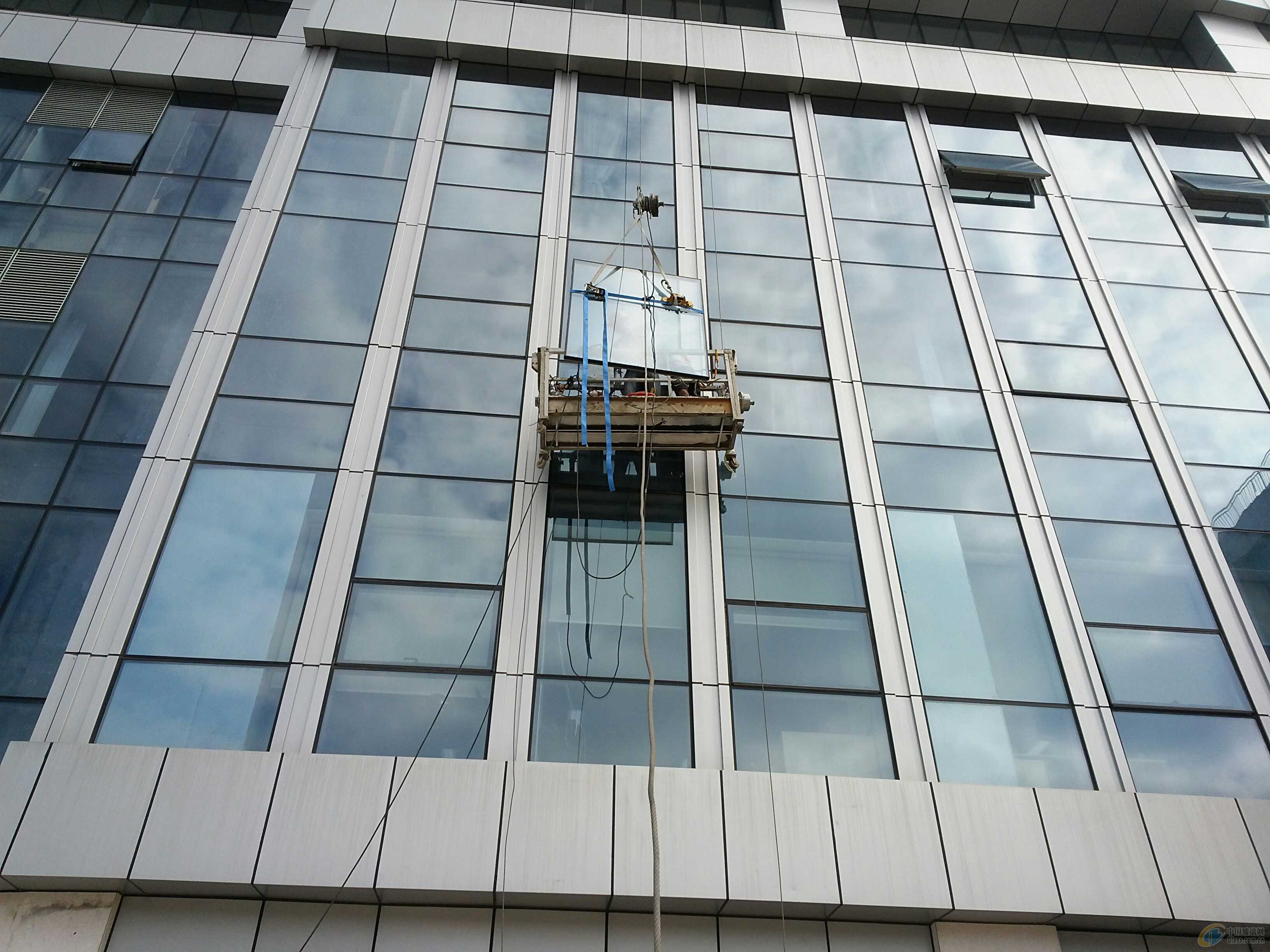 广州市高空幕墙玻璃电动吊篮出租厂家