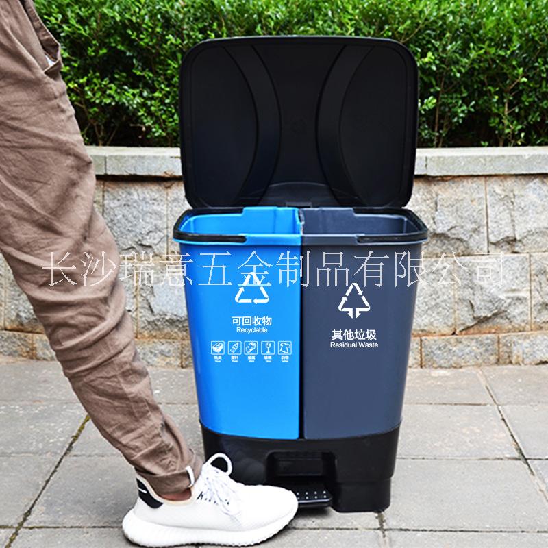 长沙塑料垃圾桶厂家 环保户外环卫清洁塑料桶图片