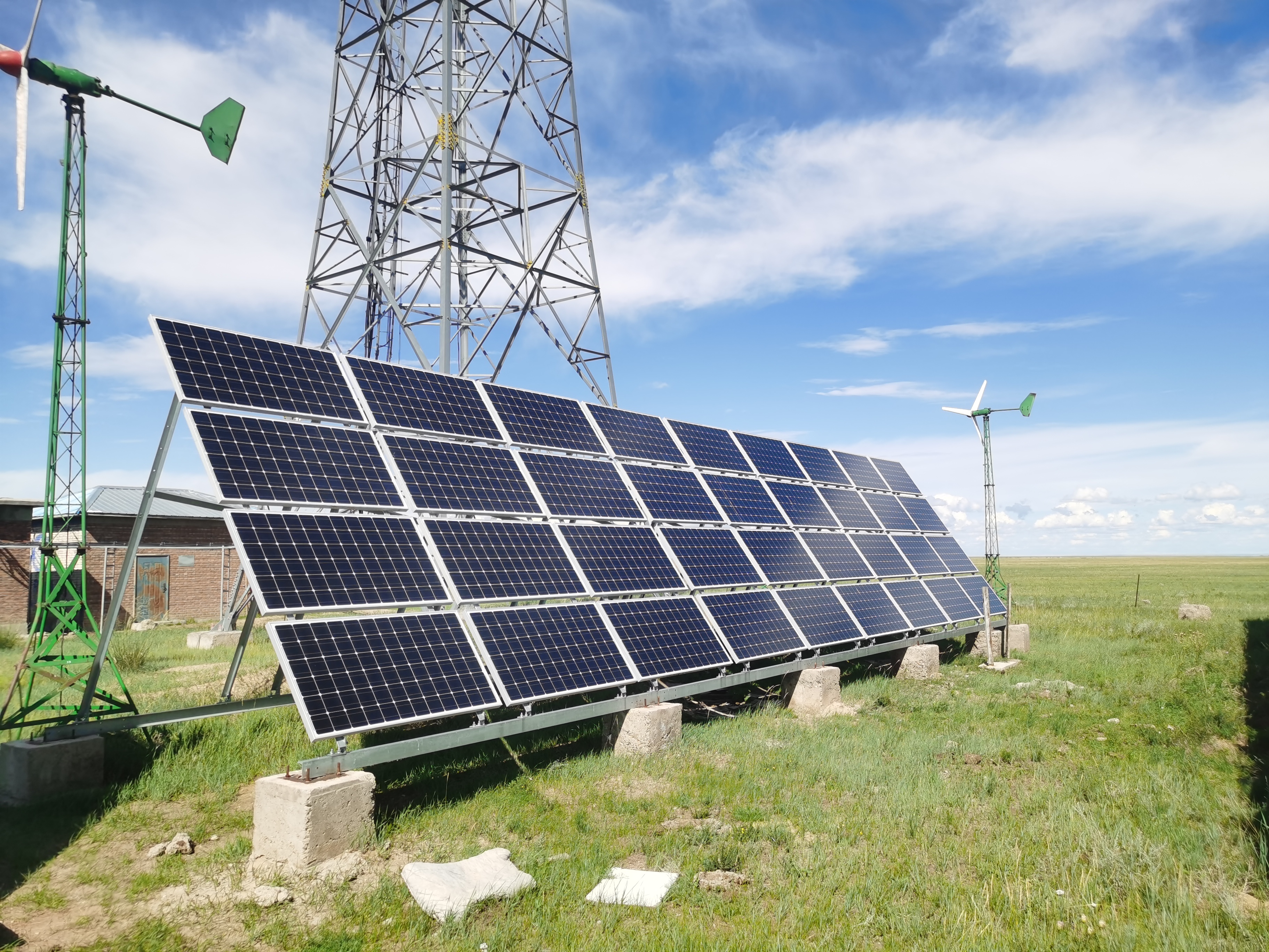 吉林太阳能供电系统首选易达骨干点工地光伏发电技术为先服务好